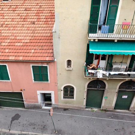 Una Stanza In Un Appartamento Génova Exterior foto
